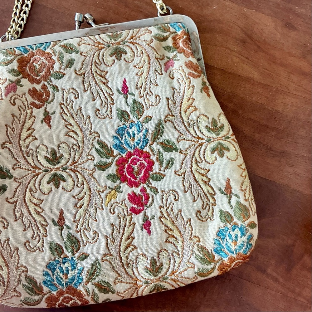 Vintage 50s 60s La Regale Floral Tapestry Brocade Fabric Bag + Gold Chain Strap - Picture 7 of 17